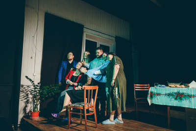 День театра