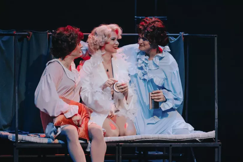 Фотография  для В джазе только девушки