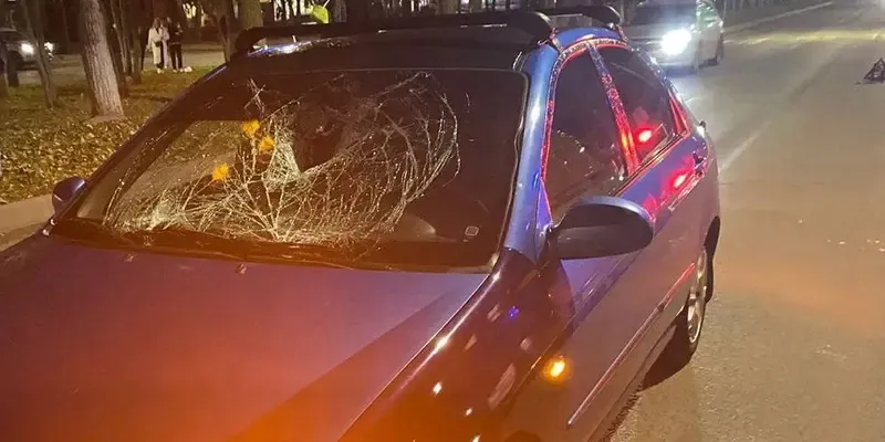 На проспекте Химиков в Челнах сбили девушку на переходе