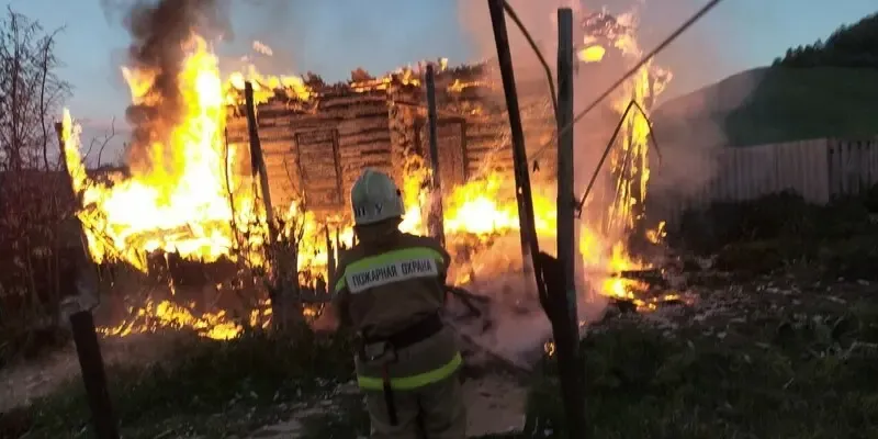 В Тукаевском районе два человека погибли в пожаре дачного дома