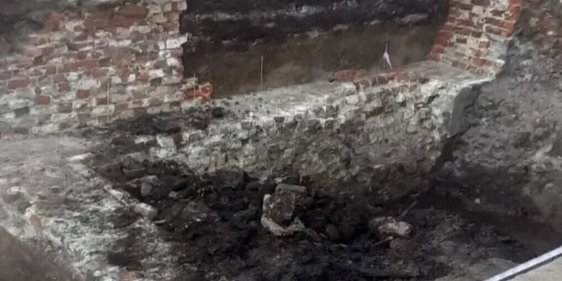 В Казани при земляных работах обнаружели старинные артефакты