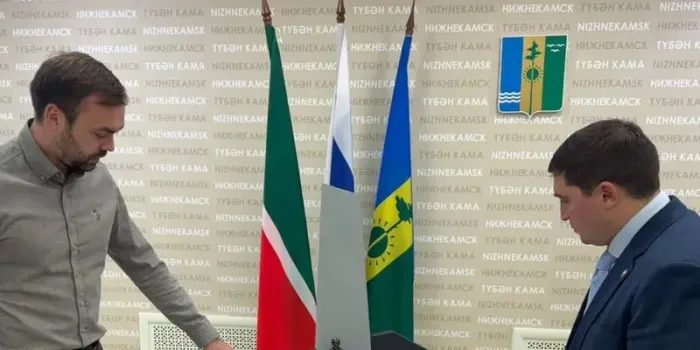 Радмир Беляев представил макет мемориала участникам СВО в Нижнекамске