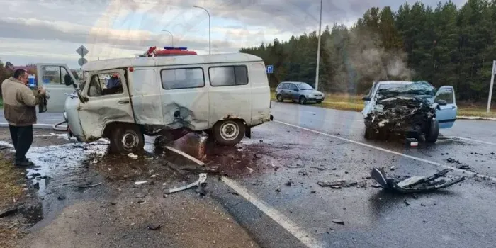 В Татарстане столкнулись УАЗ и Hyundai: один человек погиб