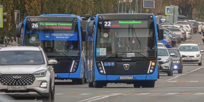 В Челнах установили личности подростков, которые украли аварийные молотки из автобусов