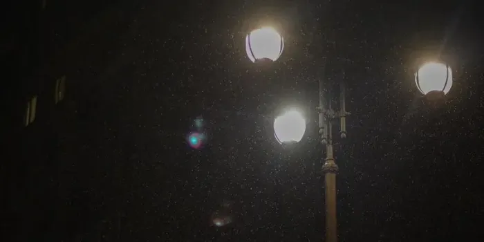 Полный блэкаут: из-за долгов по оплате несколько дворов в Челнах остались без света