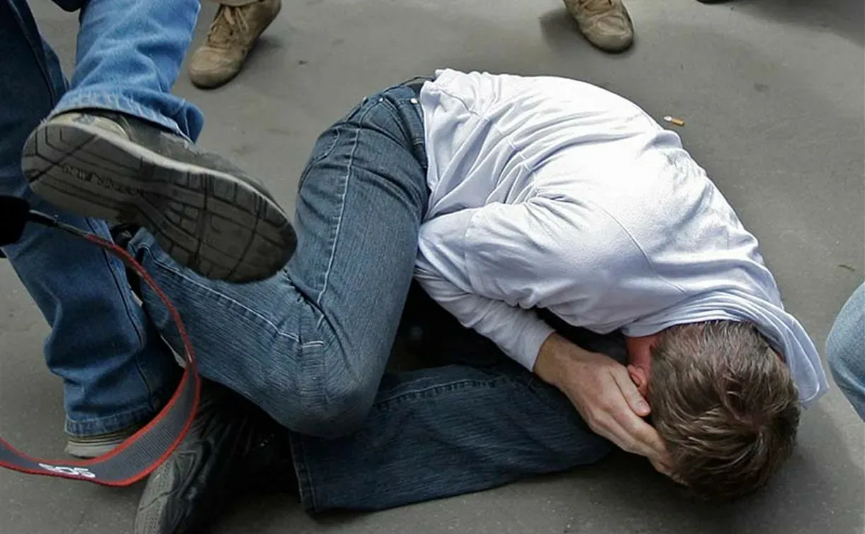 «Напали пять человек»: дизайнер из Челнов рассказал, что его избили