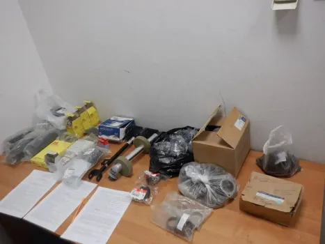 Три иностранца пытались незаконно ввезти в Казань автозапчасти: что им грозит