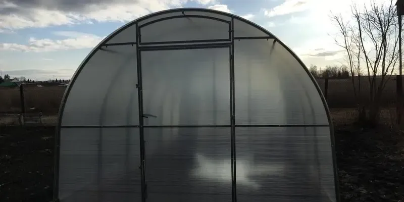 Росреестр Татарстана объяснил, какие постройки на участке нужно регистриро