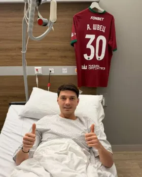 Полузащитника «Рубина» Антона Швеца прооперировали в Германии: когда он вернется в строй