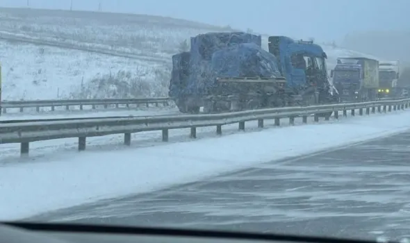 Массовые аварии парализовали движение на трассе М-7 в Татарстане