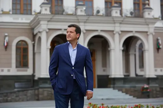 Мэр Казани поздравил горожан с наступающим Новым годом и подвел итоги 2025 года