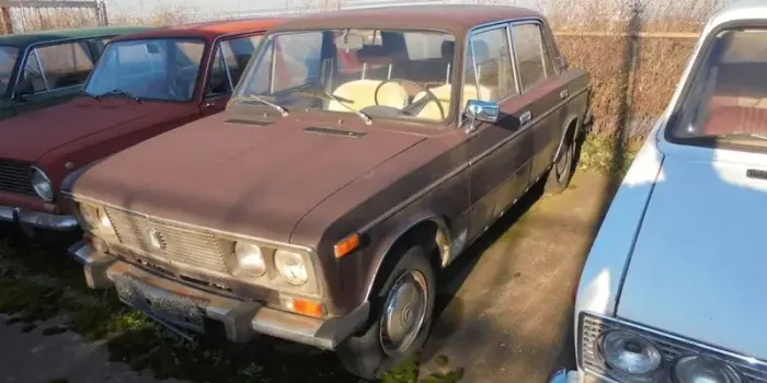 Казани выставили на продажу раритетное авто с рекордно низким пробегом