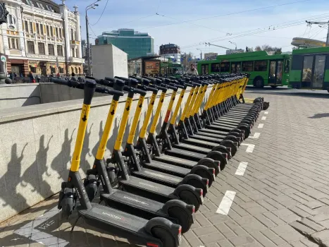В Татарстане 16-летний подросток разбился на электросамокате
