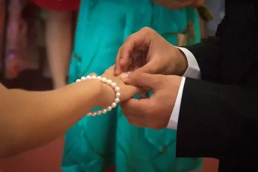 Артист театра в Набережных Челнах сделал предложение любимой на сцене