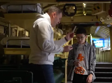 Глава Минэнерго организовал экскурсию для школьника на подводную лодку в Кронштадте