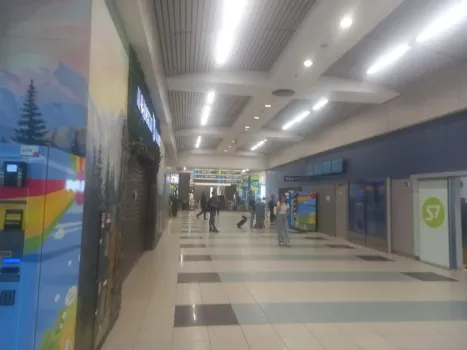 Задержки рейсов в аэропорту Казани из-за снегопада в Москве: что известно