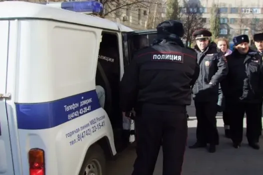 В Набережных Челнах задержаны молодые люди за повреждение автомобилей