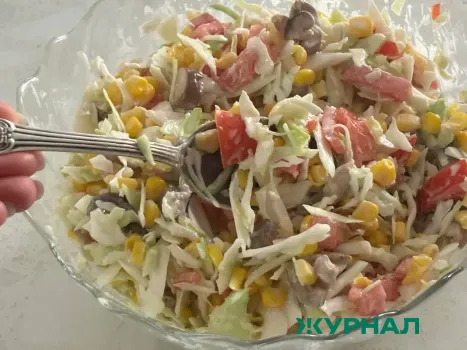 Праздничный стол к 2025 году: легкие закуски и декор для привлечения удачи