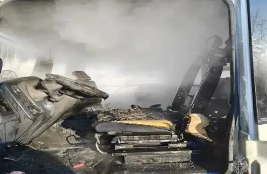 В Азнакаево во время движения загорелся автобус с пассажирами