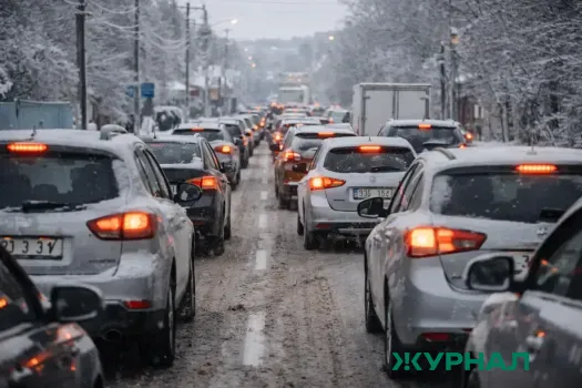 Снежный фронт в Татарстане: пробки, аварии и метель до следующей недели