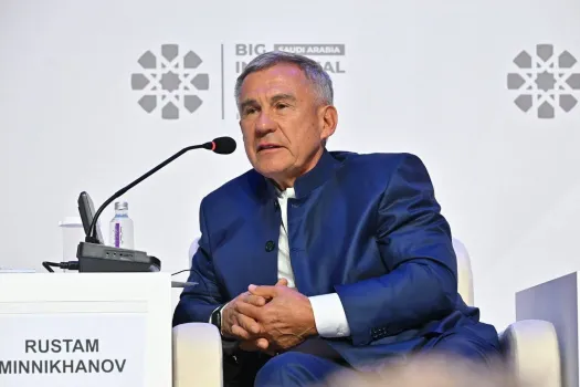 Минниханов обсудил сотрудничество с Саудовской Аравией на выставке ИННОПРОМ