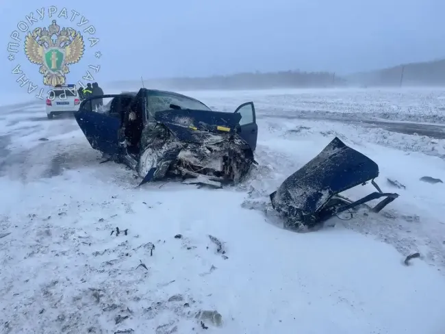 Массовое ДТП в Татарстане: столкнулись три иномарки, пострадали четыре человека