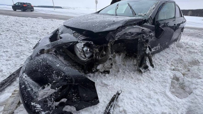 Авария в Нижнекамском районе: водитель ВАЗа получил серьезные травмы
