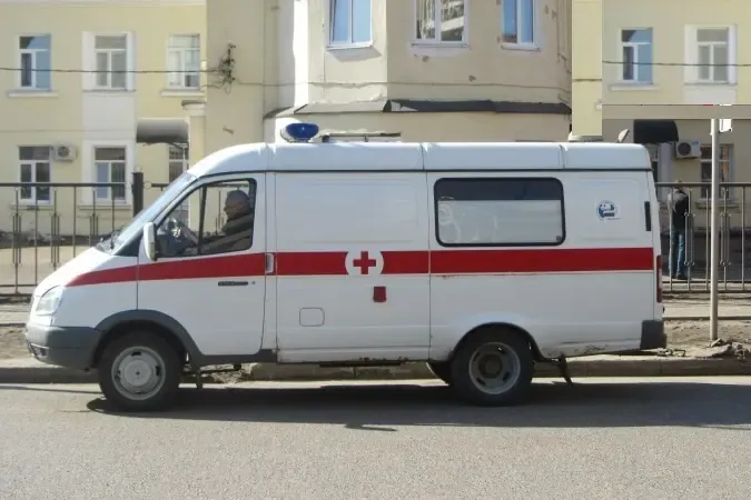 В Набережных Челнах мужчину госпитализировали с черепно-мозговой травмой после драки