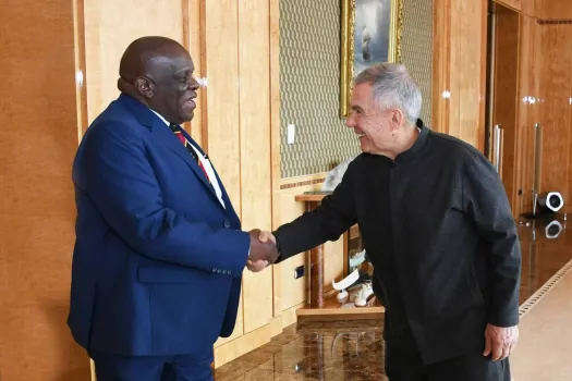 Минниханов встретился с послом Уганды для обсуждения сотрудничества