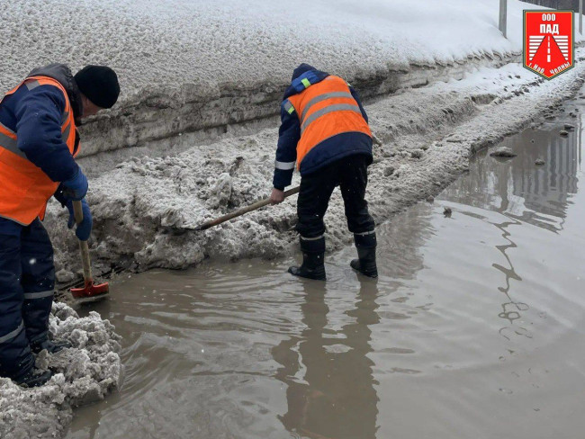 Дорожники Набережных Челнов готовят город к весенним паводкам