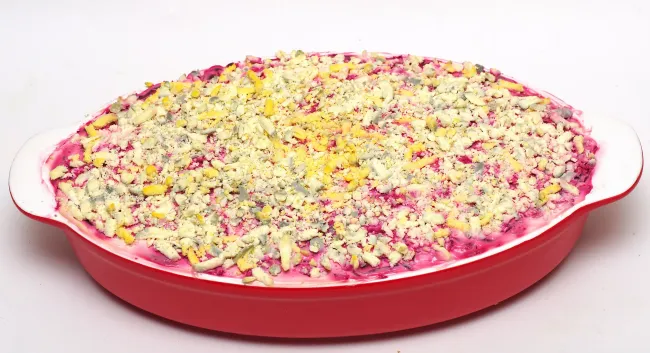 Правильная последовательность слоев для салата &laquo;Сельдь под шубой&raquo;