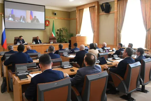 Минниханов обсудил подготовку к форуму Kazan Digital Week с Шадаевым