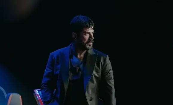 Звезда турецких сериалов Бурак Озчивит представит моноспектакль в Казани 20 апреля