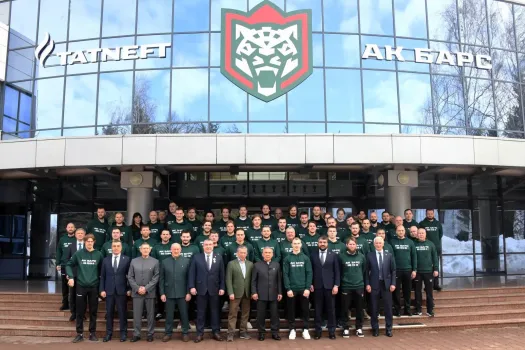 Минниханов встретился с хоккеистами &laquo;Ак Барса&raquo; перед началрм плей-офф