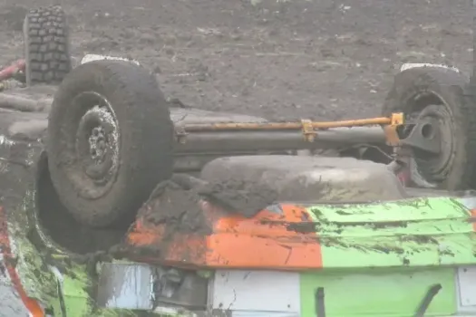 ДТП с перевернувшейся легковушкой произошло на выезде из Казани