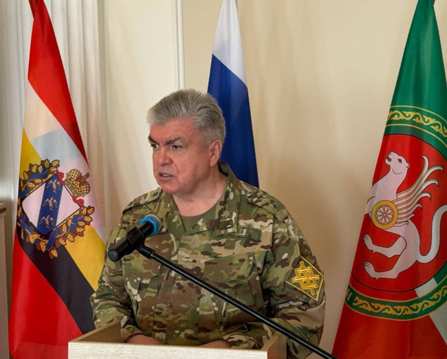 Мэр Набережных Челнов посетил зону СВО и почтил память Героя России Чебнева