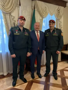 Ахметшин встретился с Героями России Гарифуллиным и Хайрутдиновым в Татарстане