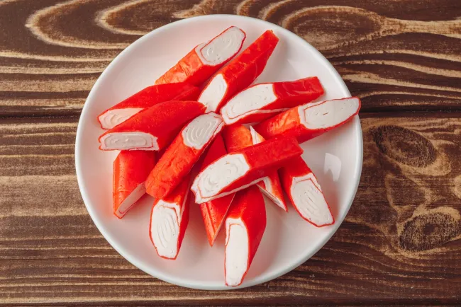 Как быстро разворачивать крабовые палочки: простой способ с кипятком