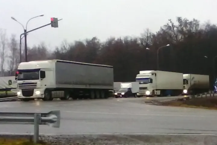 В Нижнекамском районе ограничат движение грузовиков с нагрузкой свыше 6 тонн