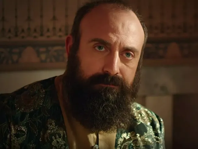 Запрет на поцелуи в Османской империи: как холод дворца Топкапы повлиял на султана