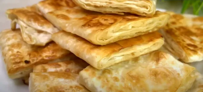 Яблочный рулет из лаваша за 20 минут — простое лакомство к чаю для всей семьи