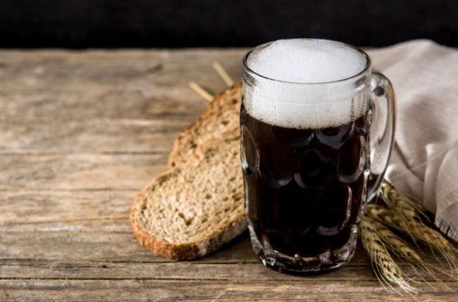 Настоящий домашний квас по рецепту советских хозяек: простой и вкусный напиток