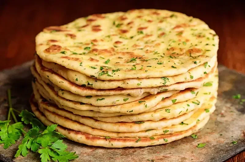 Творожные лепешки на кефире за 10 минут — сытный завтрак для всей семьи