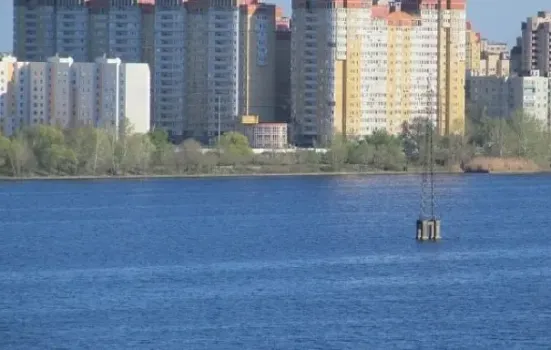 Озеро Кабан в Казани покрылось пеной, горожане бьют тревогу