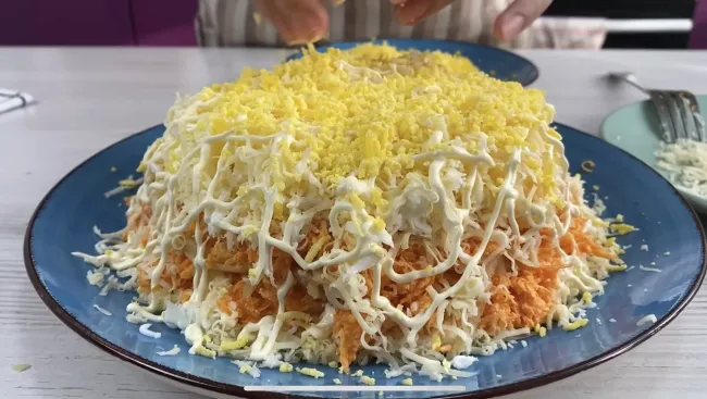 Салат &laquo;Французский&raquo;: легкий и быстрый рецепт для любого стола