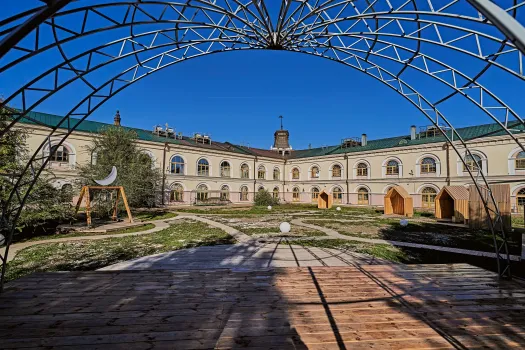 Фестиваль НУР расширил географию: инсталляции покажут в пещерах и на городских площадках