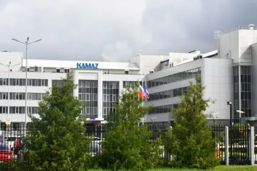КАМАЗы-беспилотники 28 мая впервые доставят грузы за пределы России