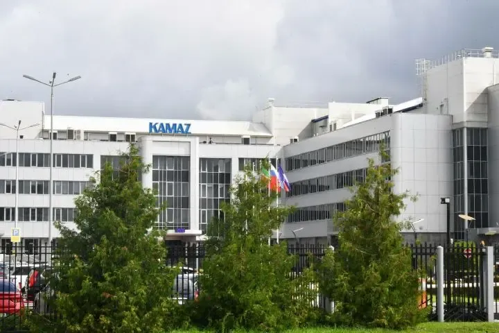 КАМАЗы-беспилотники 28 мая впервые доставят грузы за пределы России