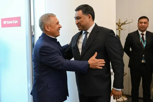 Минниханов и Амангельдиев обсудили сотрудничество по сохранению снежного барса на форуме в Казани