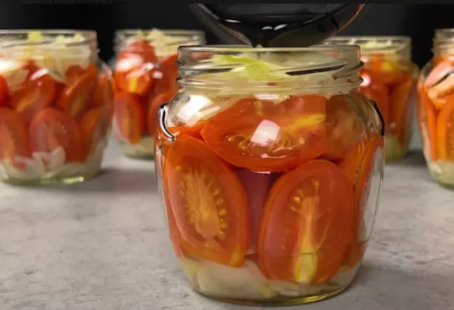 Маринованные помидоры по-фински: простой рецепт с ярким вкусом на зиму